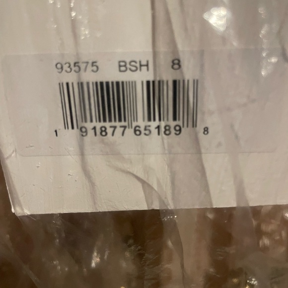 Mac‎ Duggal 93575 Women’s Elegant Floral Embellished Evening Gown, size 8 - Picture 7 of 7